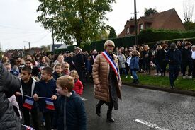 De nombreux écoliers présents, accompagnés par leurs enseignants et Corinne Anasse, adjointe.